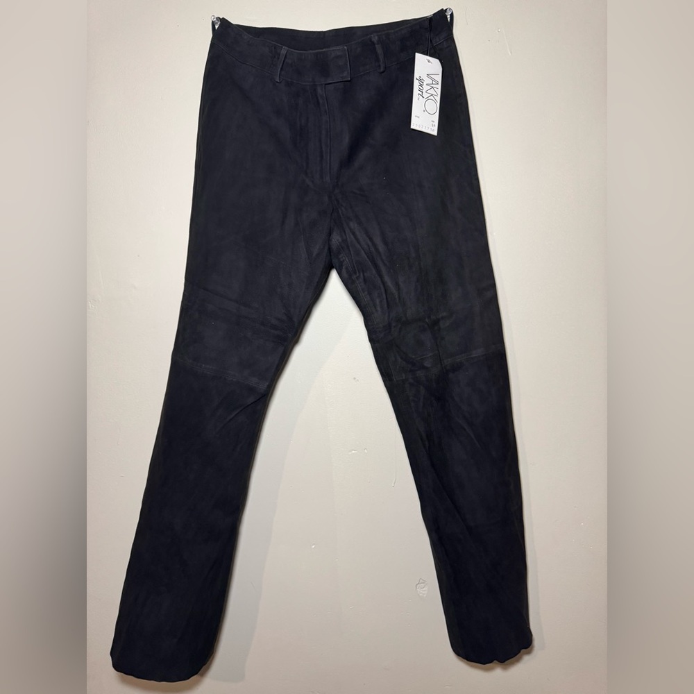 Women’s Straight-Leg Suede-Look Pants in Black
